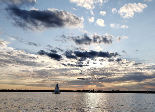 Tuesday night racing 8